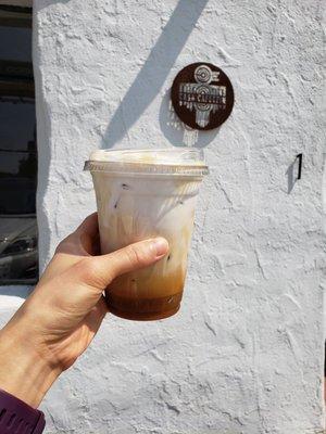 Iced latte to-go