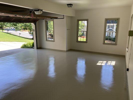 Epoxy garage floor refinishing