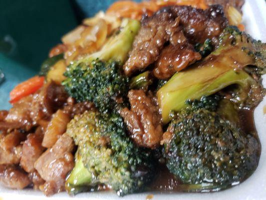 Chow mein with beef broccoli and jalapeno chicken