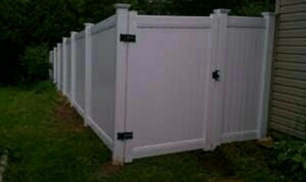 6 ft. vintl privacy fence