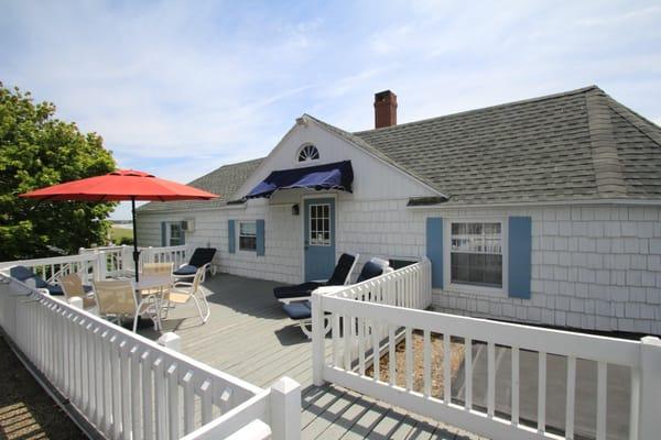 The upper deck of our inn building.