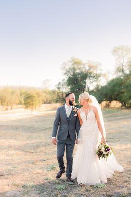 Bridal bouquet and boutonniere