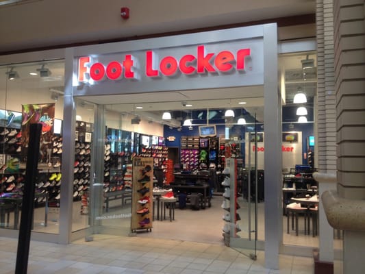 So it turns out there is a regular foot locker at the mall it's just not listed on the map