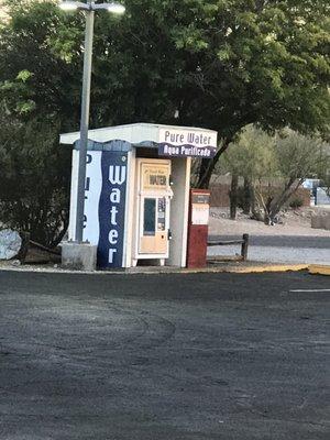 Water dispenser