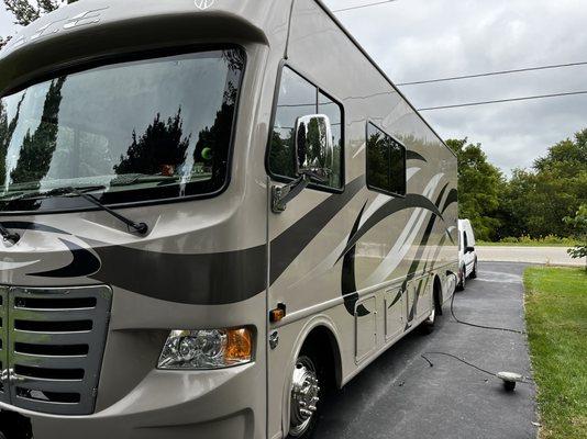 The results of another rv oxidation removal. Prior to service, the exterior was white and chalky with no signs of reflections. 2-3 day job.