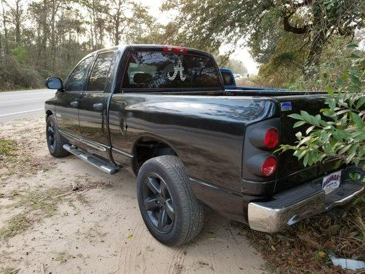 2008 DODGE RAM 1500 146k BLACK RIMS & VERY CLEAN INTERIOR