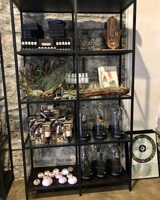 Air plants, essential oils, gift sets