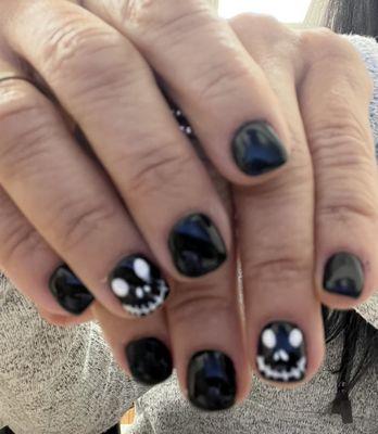 Great Halloween nails! Cami does a great job!!