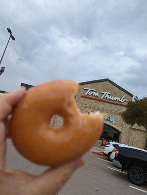 Result of the Single Bite Test Tom Thumb plain glazed Excellent 7 on the 1-10 scale