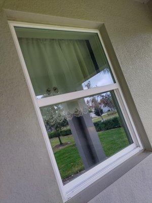 Window/screen cleaning