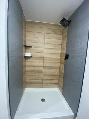 Gorgeous upgraded bathroom en-suite