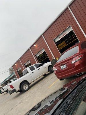 Holland Tire Shop