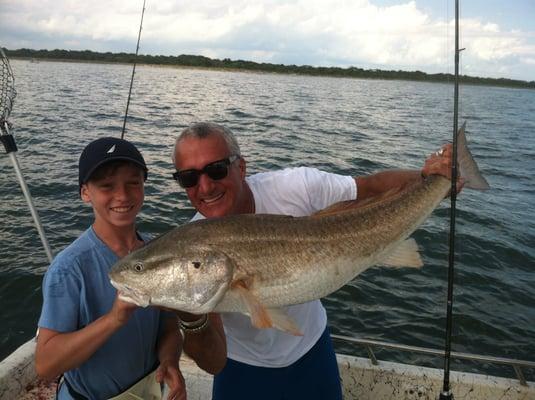 Catching huge redfish on an inshore fishing charter in Charleston!