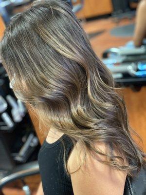 Easy Peezy balayage for natural look