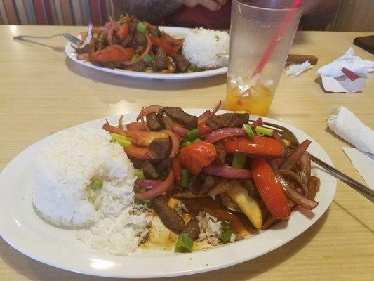 Good lomo saltado. Very friendly staff