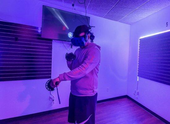 Couple enjoy fun things to do at The Circle VR