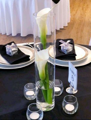 Simple Centerpieces of Calla Lilies  (9/22/2019)