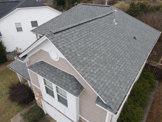 Roof replacement through insurance in Charlotte, NC. Homeowner called us out to deal with a leak in the foyer. Architectural 30-year shingle