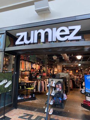 Zumiez