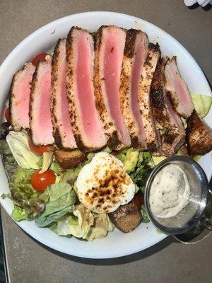 California Dreaming with Seared Tuna (dressing on the side, ask for the citrus vinaigrette instead)