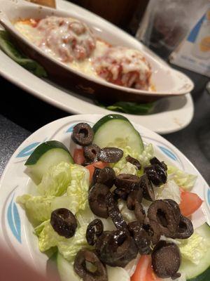 Side salad and meatballs