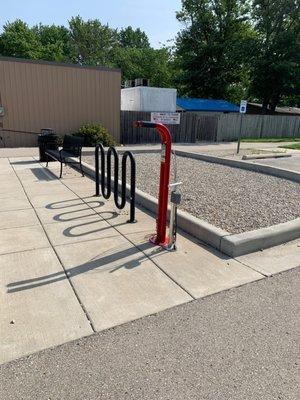 Bike station with air and locks to s Revive your bike. Nice bench's and trash receptacles.