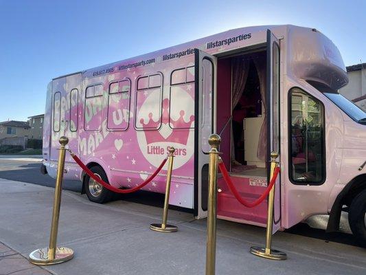 San Diego's #1 Dance/Glam Party bus for kids