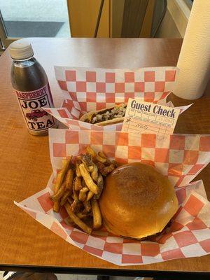 Chunk's! One of my fav go to burger spots in Stafford, Texas. Nelly burger basket with chili cheese dog and side of raspberry Joe Tea.