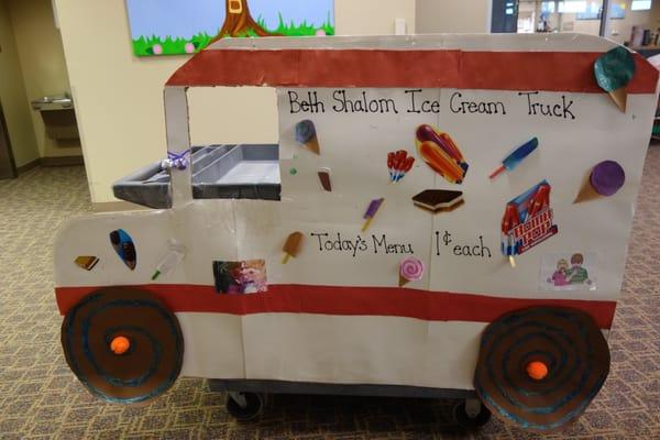 A Special Summer Shabbat treat! On Fridays, our own ice cream truck visits each camp group!