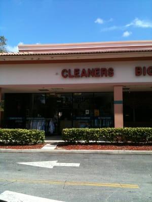 AAA Drycleaners