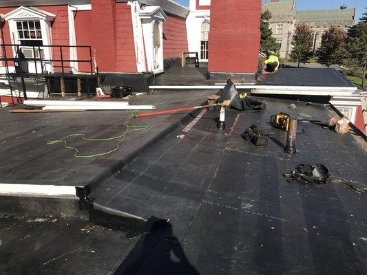 EPDM Flat Roofing on an RPI fraternity house in Troy