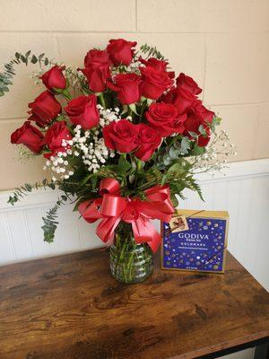 2 dozen red roses with chocolates