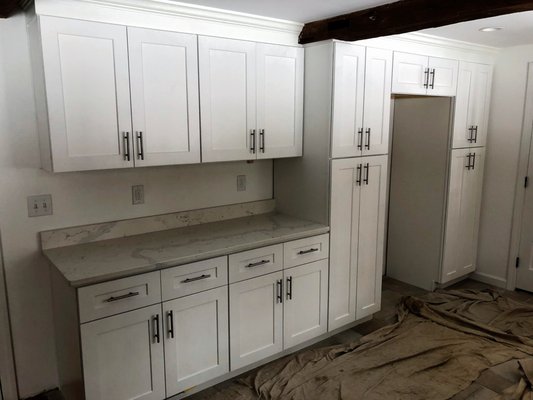 White Shaker Kitchen Cabinets