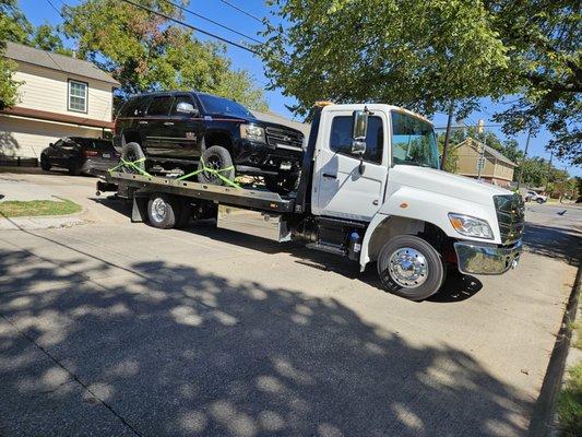 Chevrolet Lifted truck towing