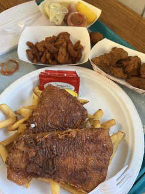 Fried clams, fried oysters and a fried fish platter