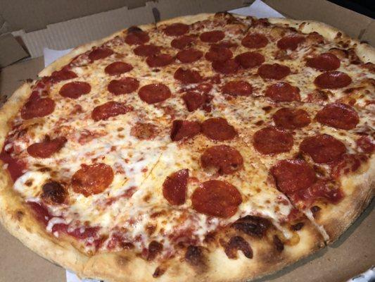 NY Style Hand Stretched Thin Crust Pepperoni Pizza (XL)