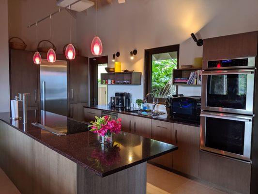 CUSTOM KITCHEN DESIGN