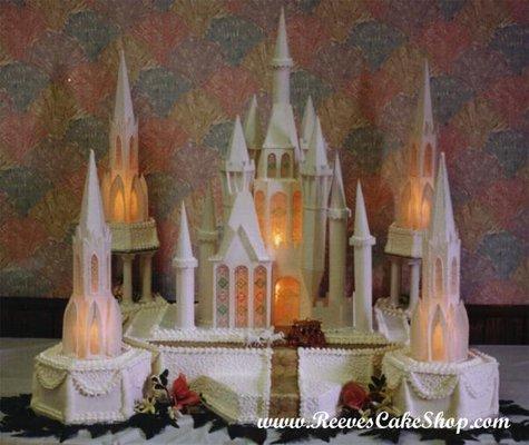 Deluxe Castle wedding cake