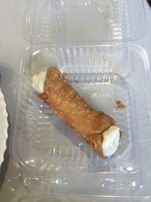 Cannoli for dessert