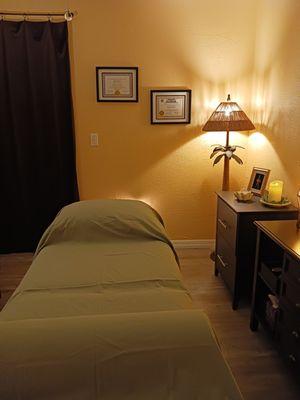 Sarasota, FL Office - Treatment Room at the Center for Reiki Wellness & Past Life Regression - Cyndy Paxton, RMT CH