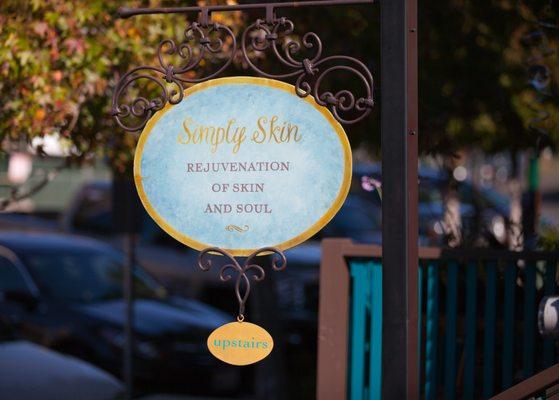 Simply Skin spa offers a holistic solution to glowing skin!