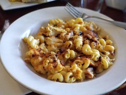 Mac-and-cheese with bacon and chicken. This was awesome!