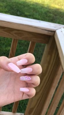 Lily Nails