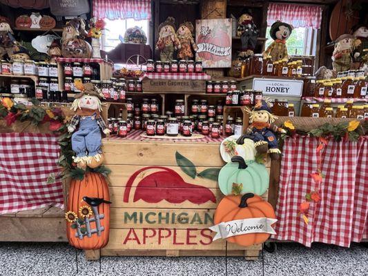 Michigan Apples sign - Schwallier's Country Basket