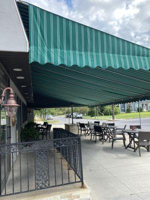 Nice outdoor dining but it's too hot today!