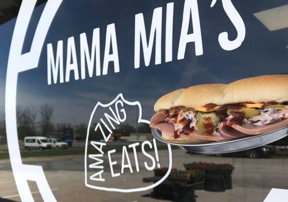 Mama Mia's Amazing Eats