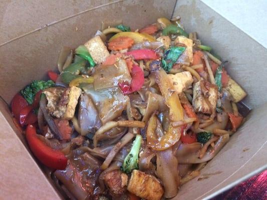 drunken noodles w/ tofu ($7)