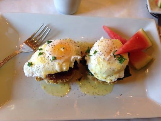 Crab cake eggs Benedict