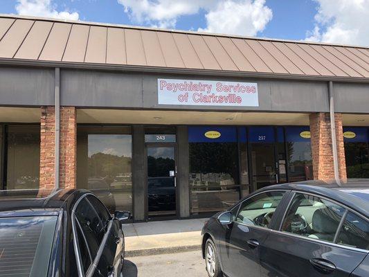 Psychiatry Services of Clarksville front with parking