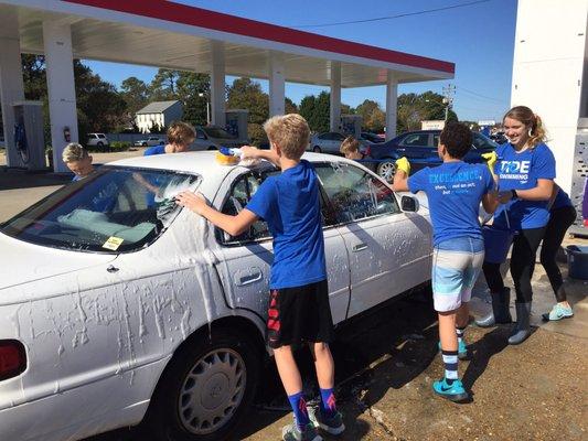 TIDE car wash fundraiser for Hurricane Matthew relief